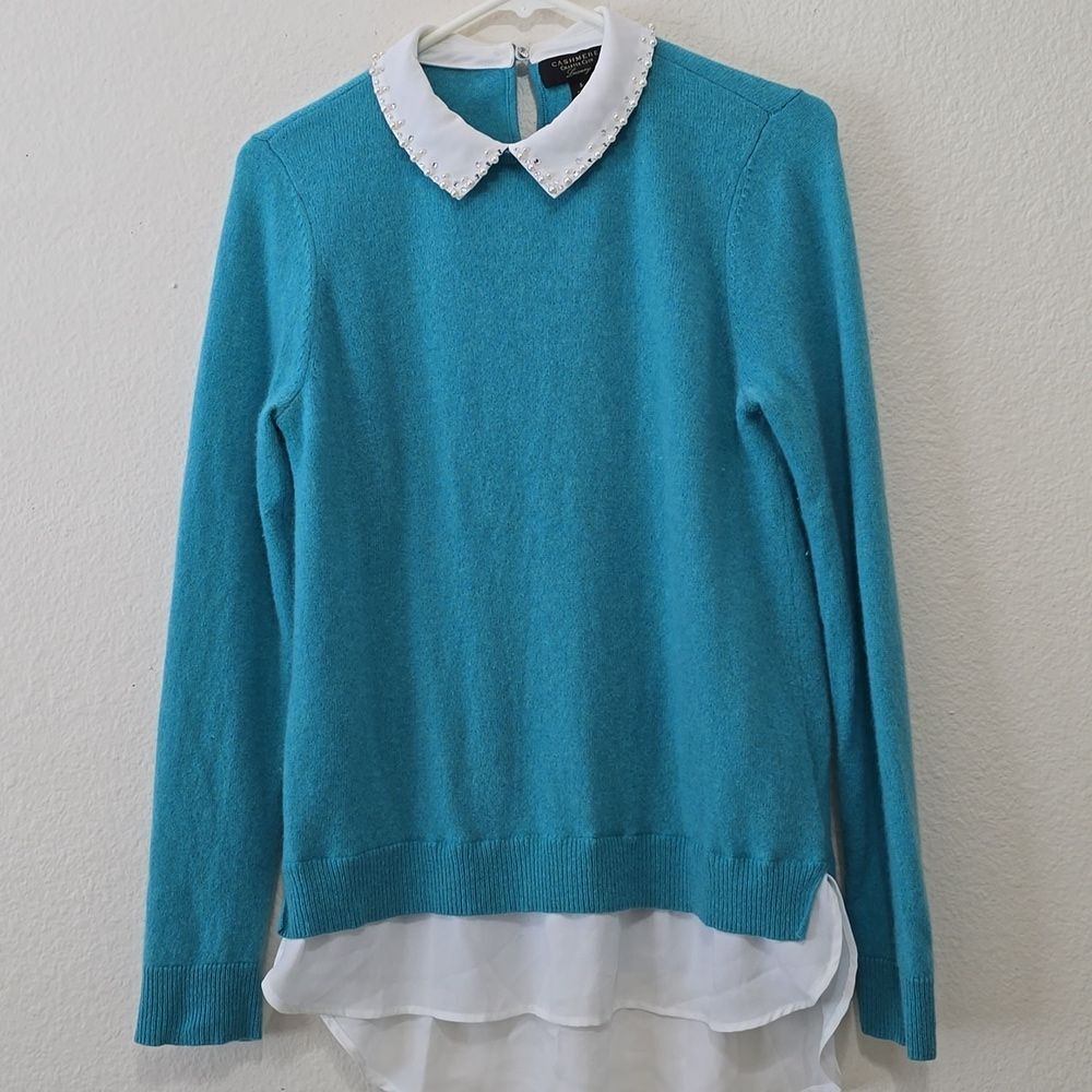 Woman’s cashmere charter club teal sweater small with white beaded shirt under S